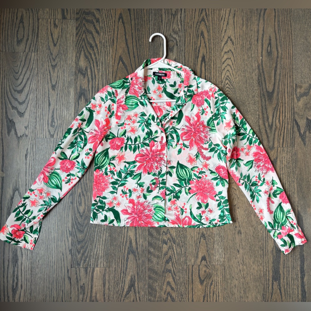Bundle of Women's Tops - Picture 2 of 5